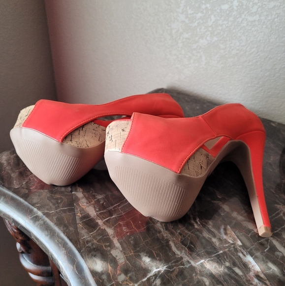 Womens Heels - Picture 4 of 4
